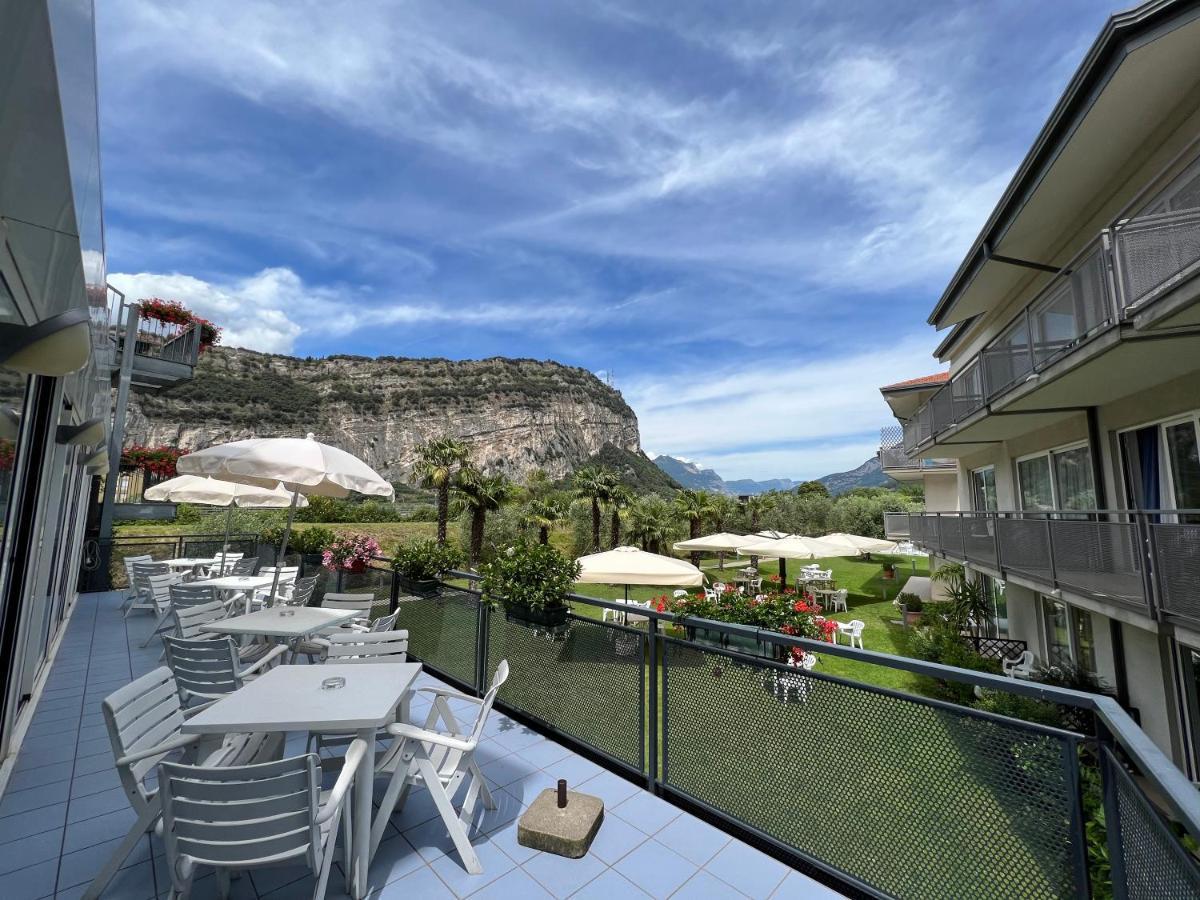 Hotel Piccolo Mondo Torbole Sul Garda Екстер'єр фото